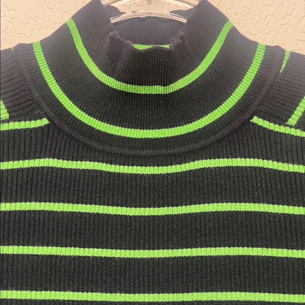 Navy Blues and Green Women’s XS Striped Turtleneck Sweater - Picture 6 of 7